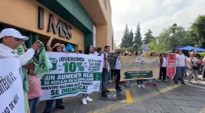 Trabajadores y jubilados del IMSS protestan en CDMX y afectan Circuito Interior