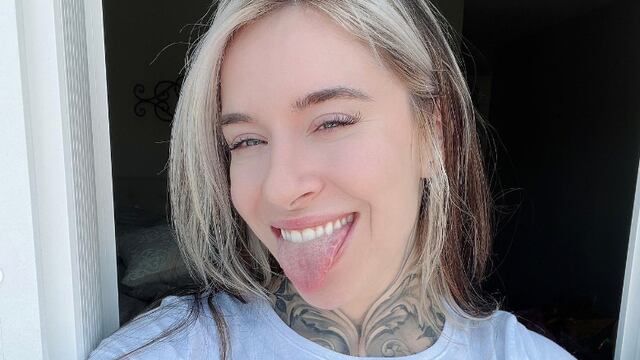 Rebekka Blue, influencer que vende saliva