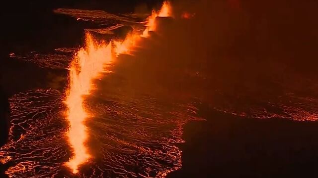 Fisura de 2.8 km de la erupción volcánica en Grindavík, Islandia, este 18 de diciembre de 2023