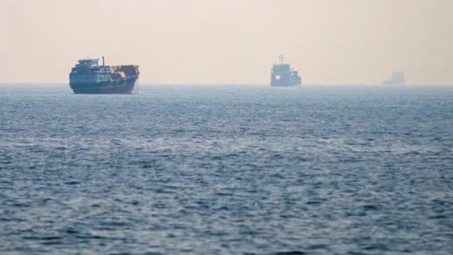 Irán cierra el estrecho de Ormuz “hasta nuevo aviso” tras ataques