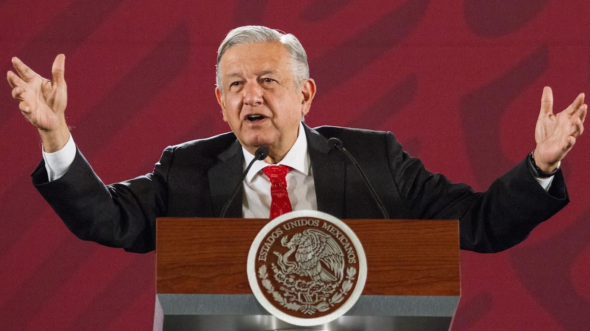 AMLO acusa al Coneval de rentar edificios en lugar de medir la pobreza
