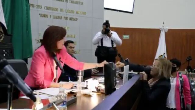 Diputadas de Tamaulipas hacen berrinche y provocan accidente