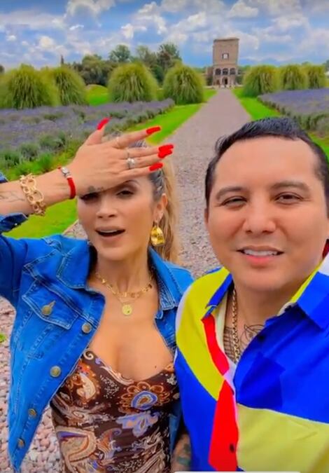 Edwin Luna y Kimberly Flores