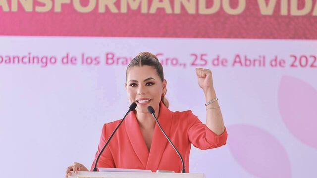Evelyn Salgado entrega aparatos funcionales a 355 familias