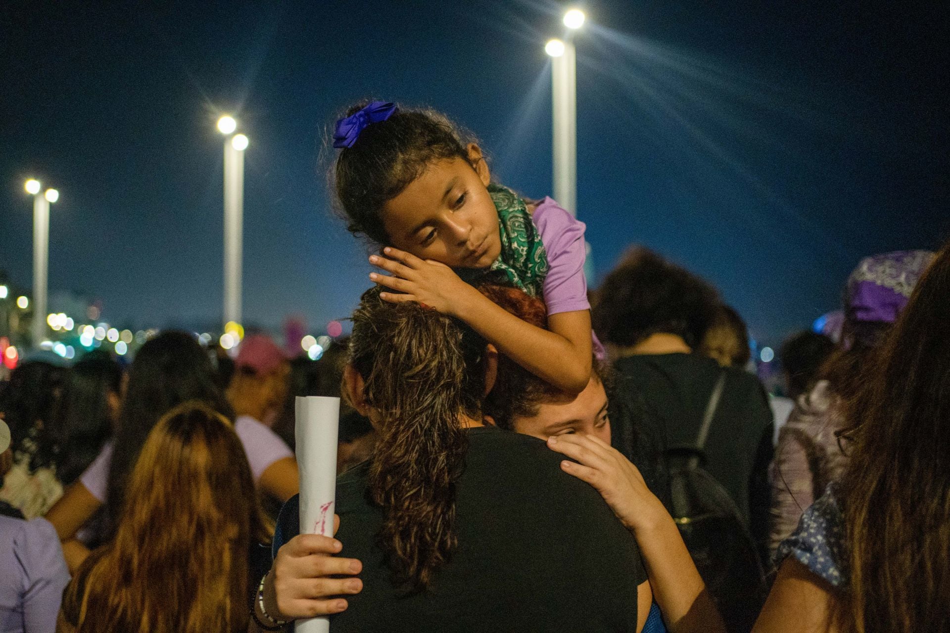Cientos de mujeres asistieron a la marcha por el Dia Internacional de la mujer