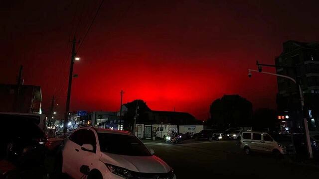 Cielo rojo en Zhoushan, China