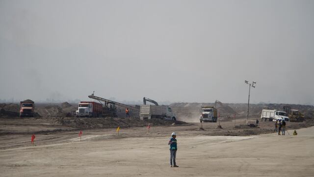 Construcción del Aeropuerto de Santa Lucía. Tecnología de punta.