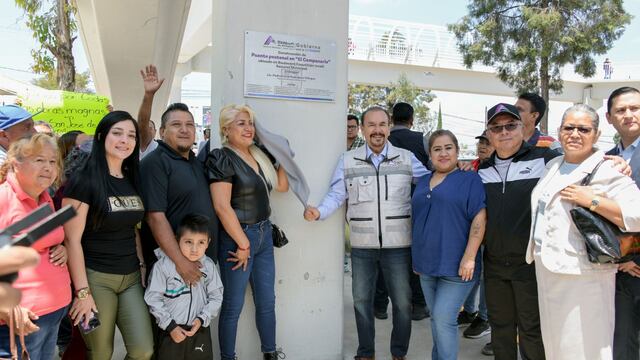 Pedro Rodríguez inauguró un puente peatonal que hacía falta en Atizapán de Zaragoza