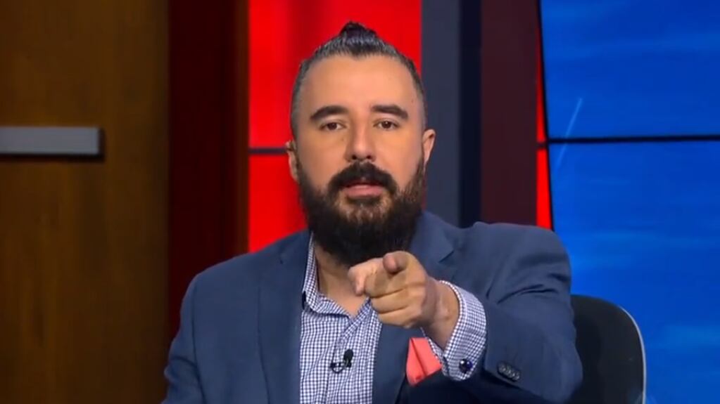 Álvaro Morales explota contra el Piojo Alvarado y lo insulta en pleno programa: “¿Acaso es pendejo?”
