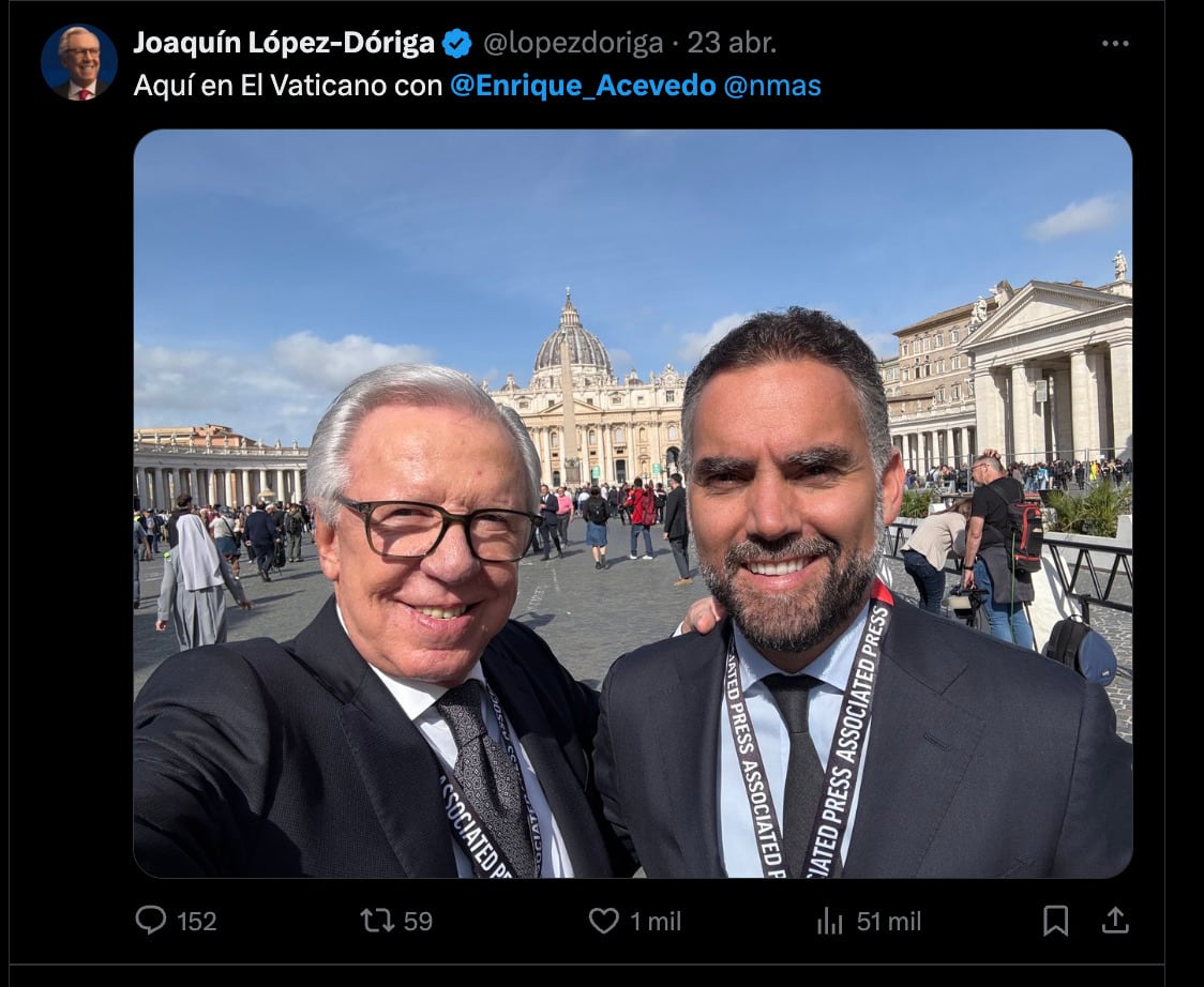 Joaquín López-Dóriga y Enrique Acevedo juntos durante varios días de transmisión desde El Vaticano