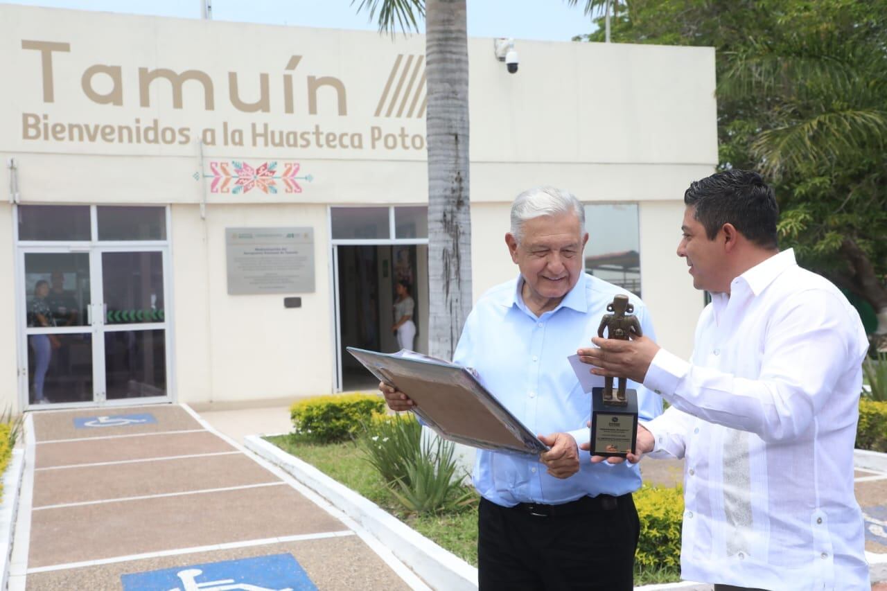 AMLO visitó la Huasteca Potosina en San Luis Potosí el viernes 9 de junio