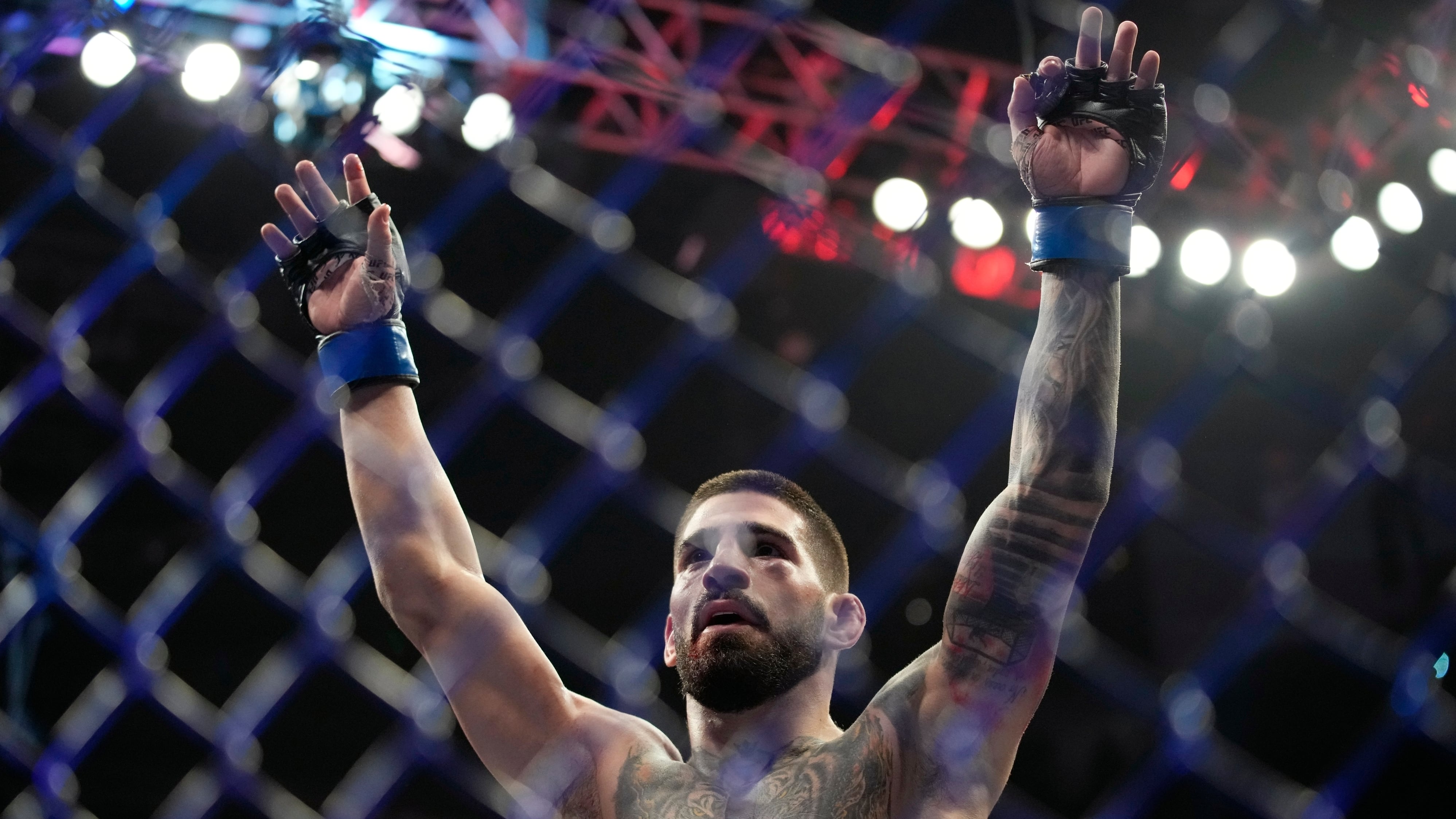 Topuria vs Holloway resultado: ¿Cómo quedó la pelea estelar del UFC 308?