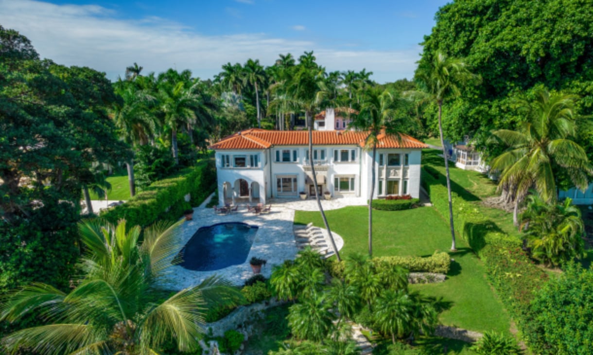 Casa de Gunther VI, el perro millonario