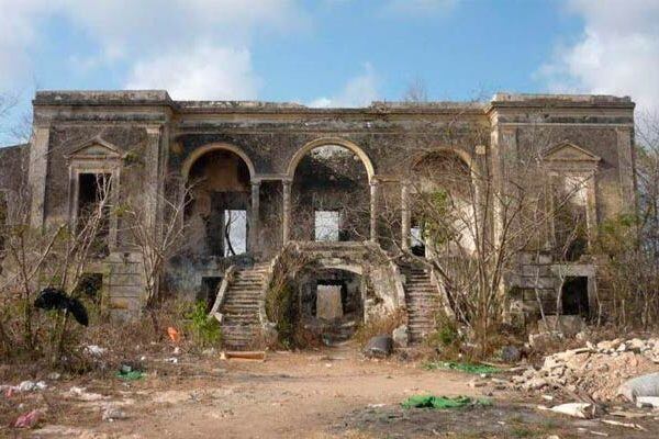 Hacienda abandonada de Cholul
