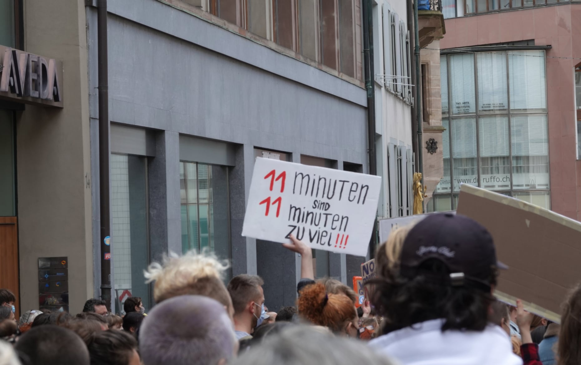 Protestas en Suiza por caso de violador