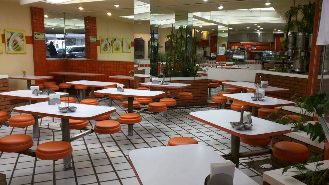 Desalojan restaurante Las Flautas en la Colonia Roma CDMX
