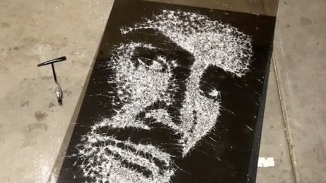 Retrato en vidrio de Vicente Fernández