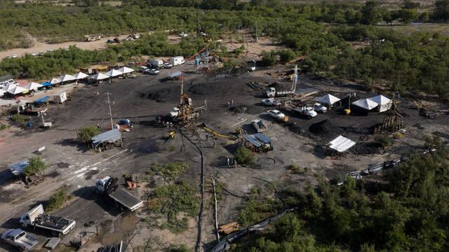 Mineros atrapados Sabinas, Coahuila, día 27: familiares aceptan plan de rescate que tomará más de 6 meses