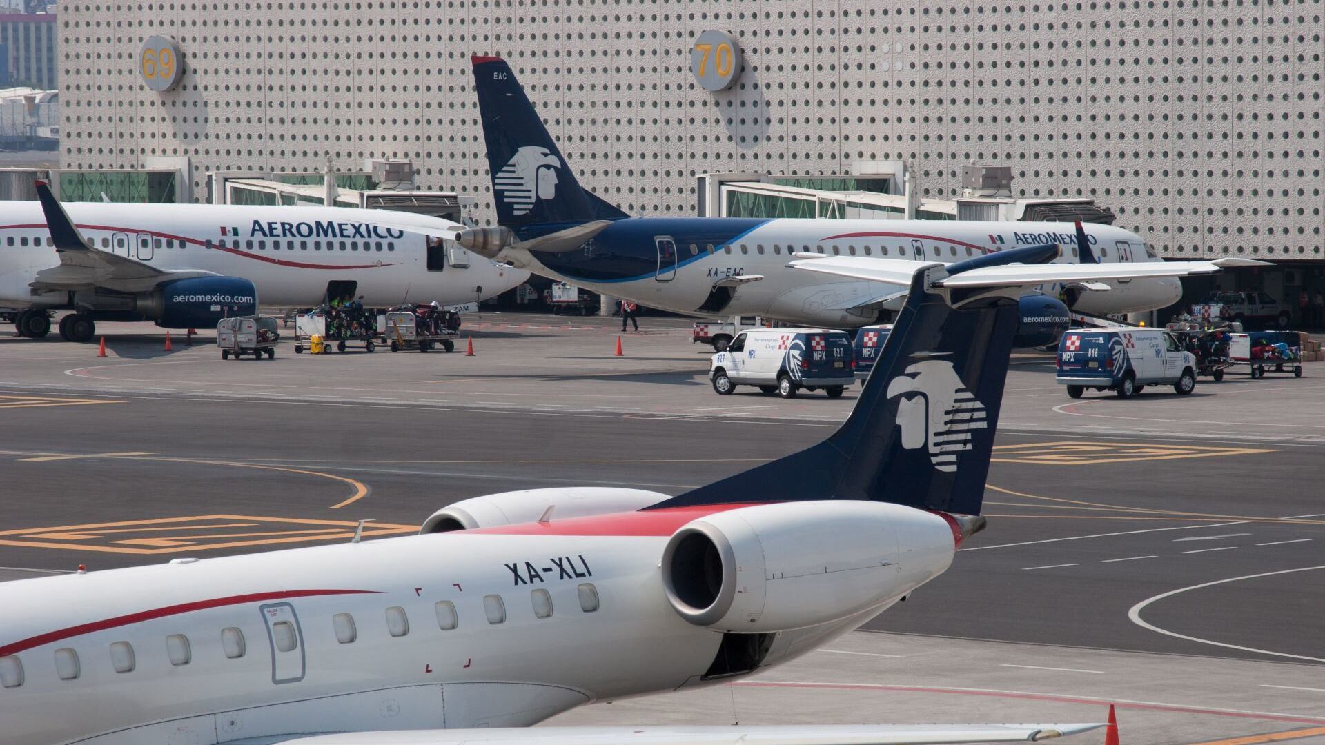 Pilotos de Aeroméxico aceptan reducción salarial