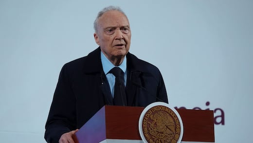 Gertz Manero sería ratificado como embajador en Reino Unido en fast track por la Cámara de Diputados