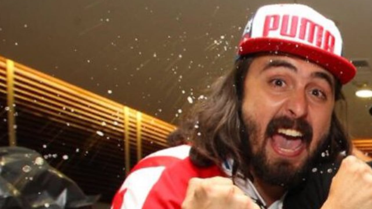 Amaury Vergara en el vestidor de Chivas.
