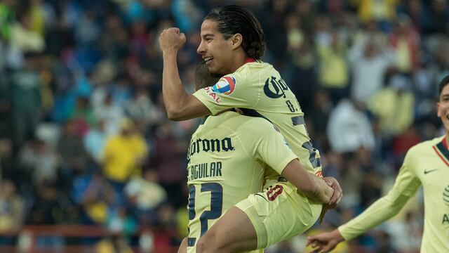 Diego Lainez fue cargado en hombros.