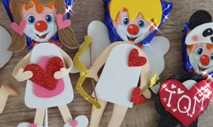 Paleta payaso de Cupido para regalar el Día de San Valentín