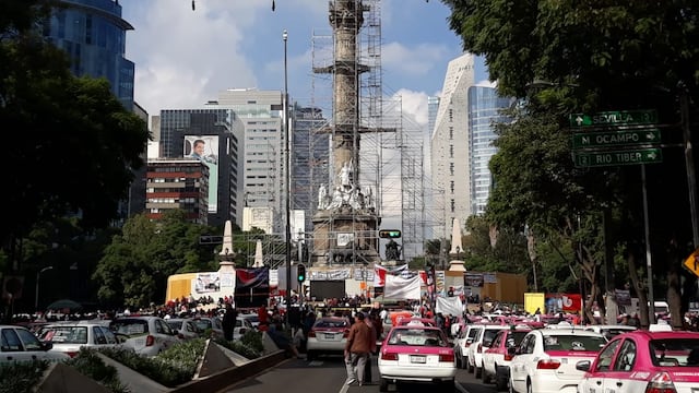 Paro de taxis en la Columna de la Independencia CDMX