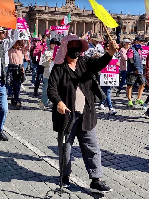 Marcha por el INE en Monterrey