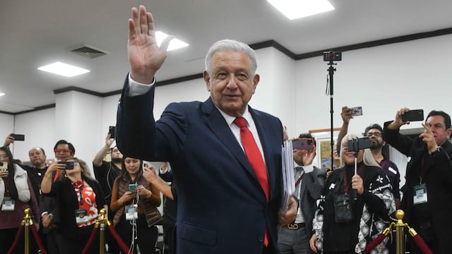 Andrés Manuel López Obrador, presidente de México, al finalizar su conferencia matutina realizada en el salón Ignacio Zaragoza de Palacio Nacional