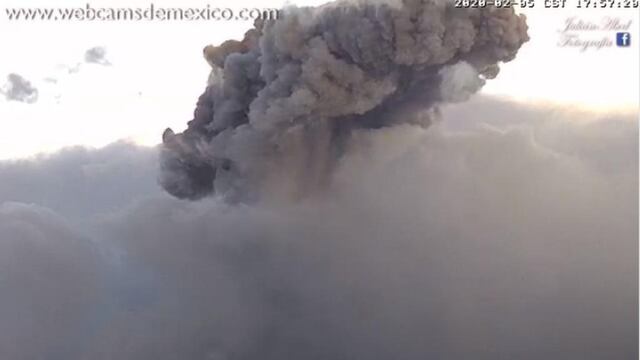 Explosión en el volcán Popocatépetl de este miércoles 5 de febrero.