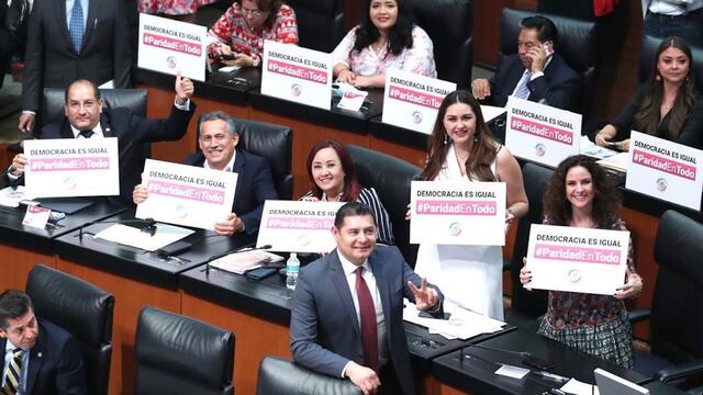 Senadores aprobaron por unanimidad una reforma que favorece la paridad de género