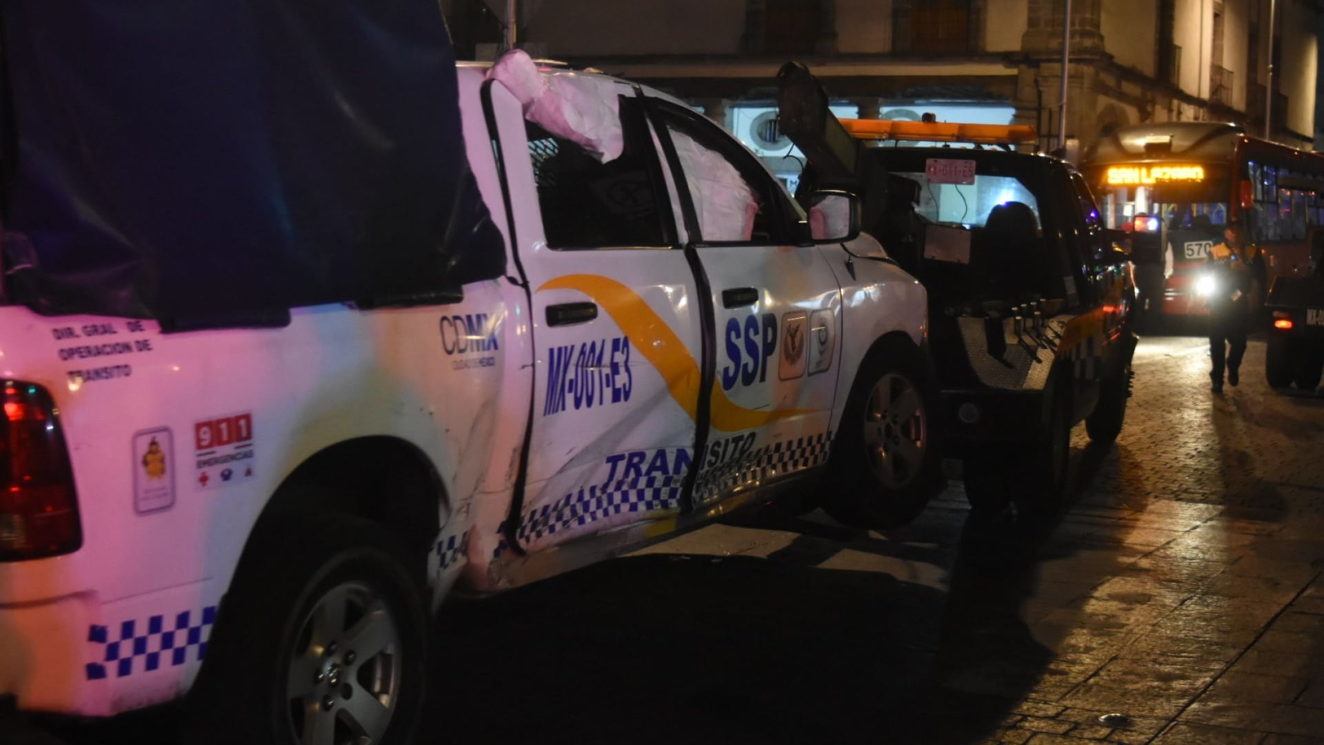 Investigan a policías de CDMX por muerte dentro de patrulla en Iztapalapa
