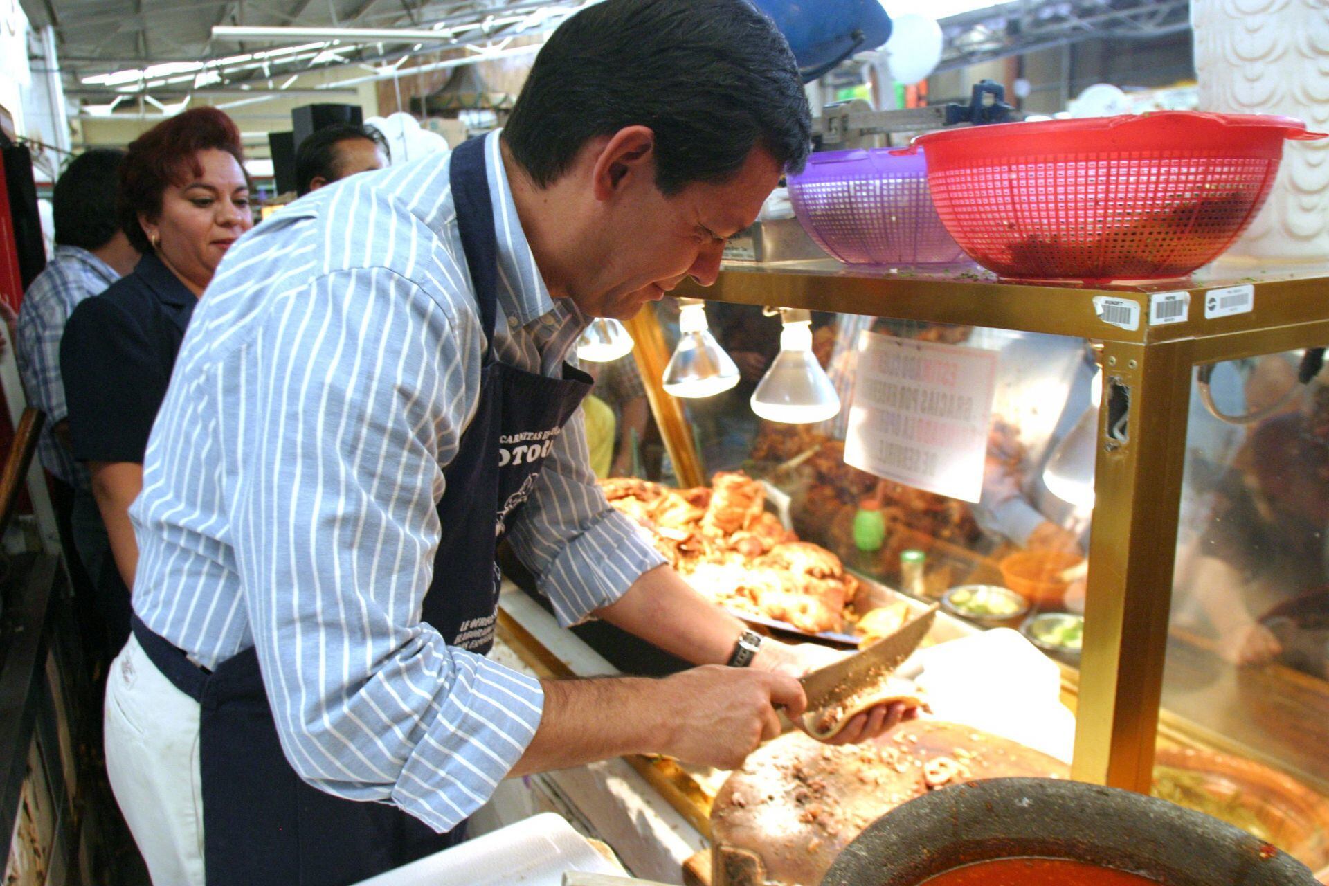 Esta es la explicación científica del porqué se usan focos en las taquerías