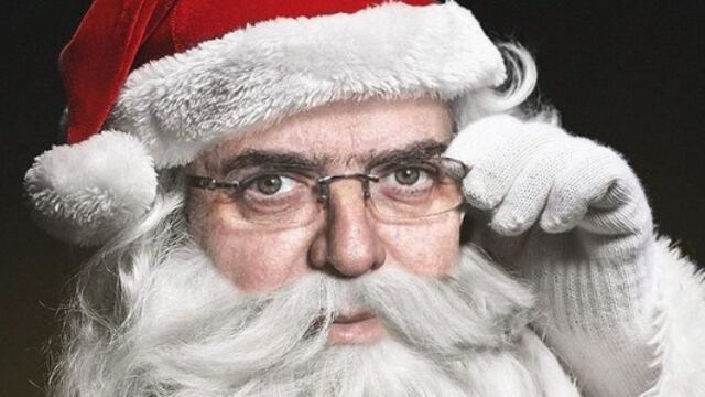 Marcelo Ebrard se convierte en Santa Claus