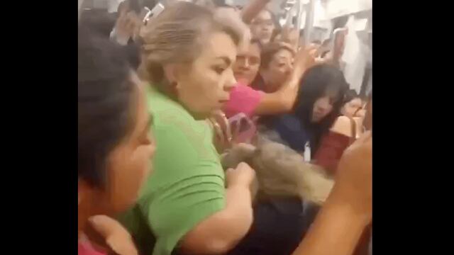 Pelea en metro vagon de mujeres