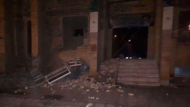 Sismo en Irán. 500 heridos