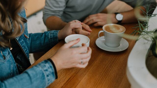 Empresa podrá descontar tiempo que trabajadores ocupen para tomar café o fumar en España