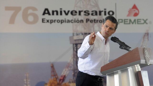 “Son un orgullo para México" dijo Peña a trabajadores de Pemex el 18 de marzo de 2014.