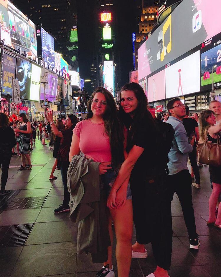 Cecilia Galliano y su hija Valentina Fornaro.