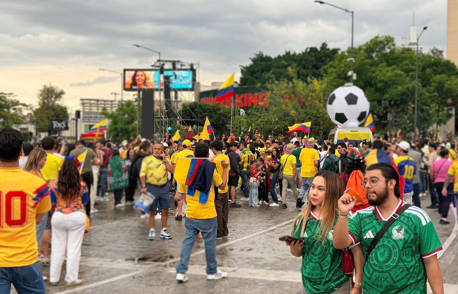 Aficionados colombianos llenan Guadalajara previo al partido ante Congo en el Mundial 2026