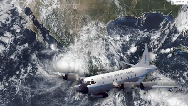 Huracán Simón cambia de trayectoria: SMN señala al avión cazahuracanes