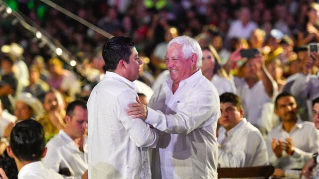 Ricardo Gallardo, Víctor Manuel Villalobos