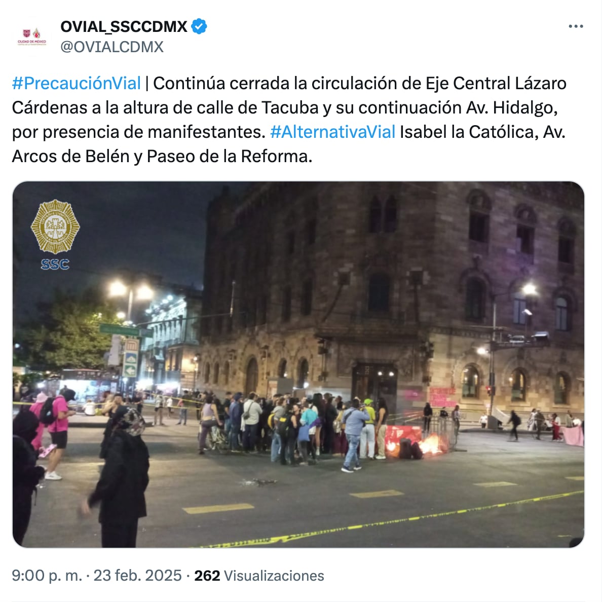 Sigue bloqueo en Eje Central pese a detención de agresores de mujer en Alameda Central