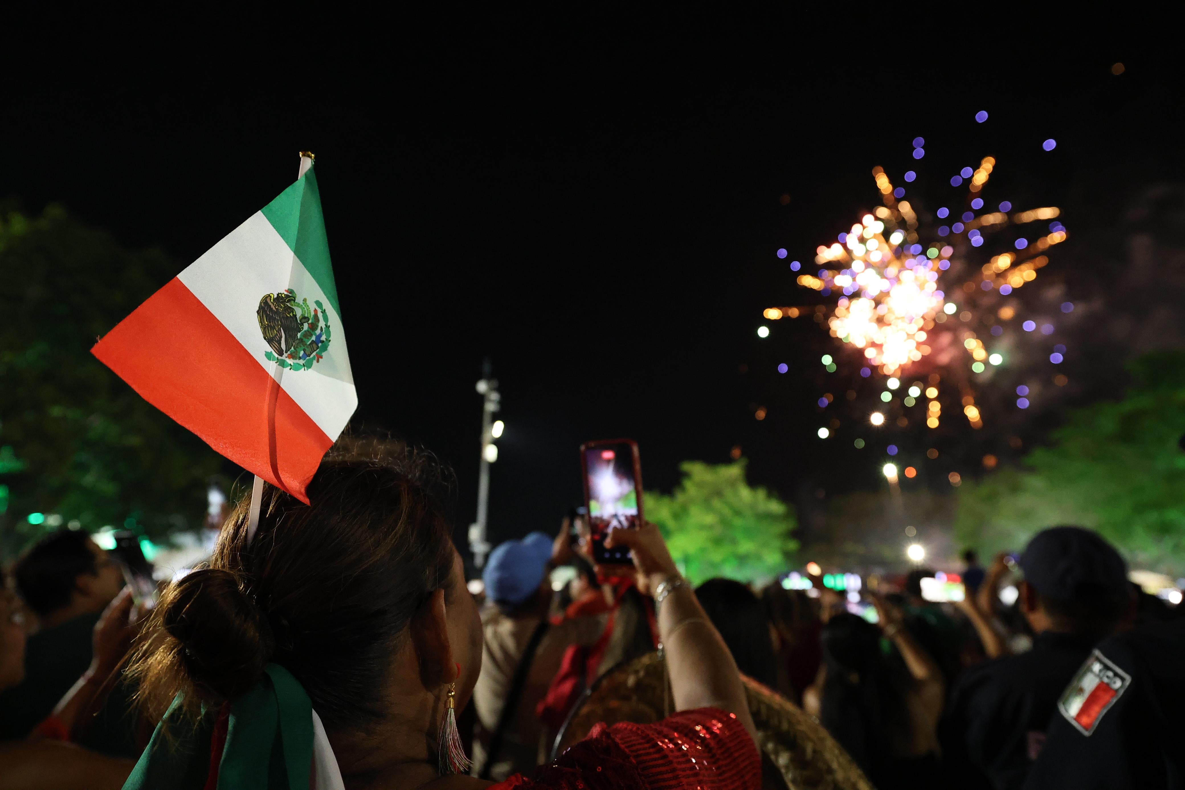 Javier May da Grito de Independencia en Tabasco.