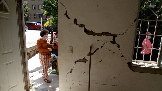 Daño en una casa por sismo