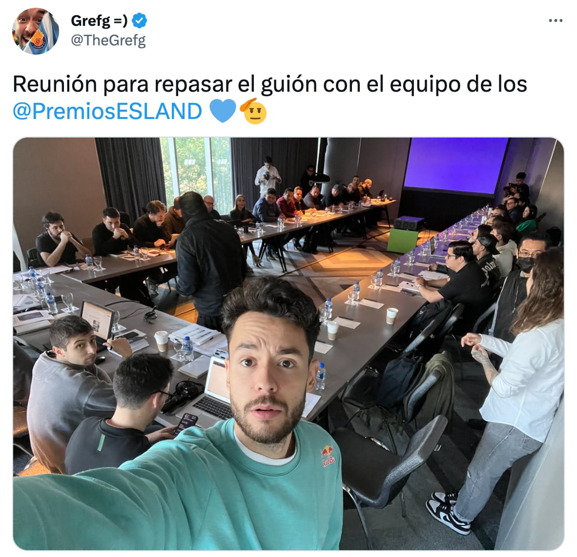 TheGrefg preparando los Premios Esland 2023
