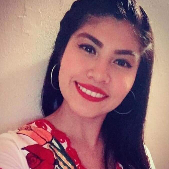 Lilia Vigdalia, sobrecargo originaria de una comunidad indígena