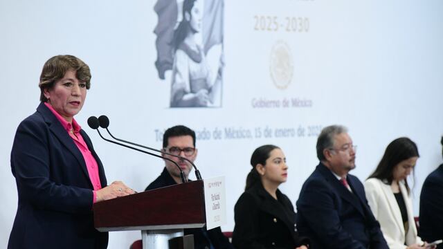 Delfina Gómez participa en Foro “Economía Moral y Trabajo”