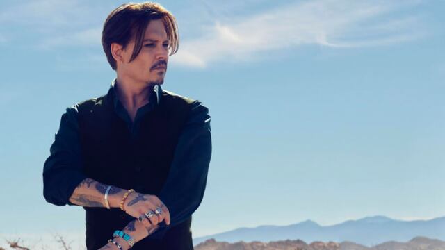 Johnny Depp patrocinando Dior Sauvage